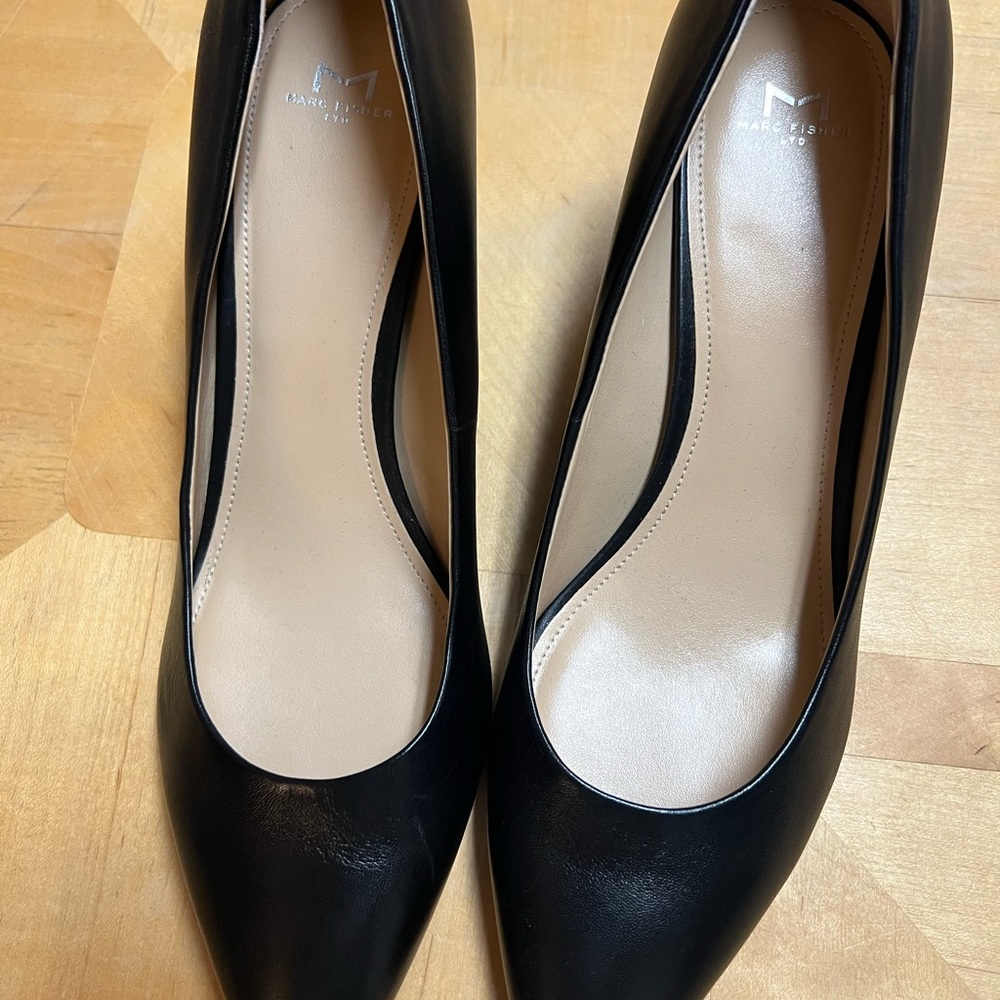 Barely worn, great shape, black leather shoes.